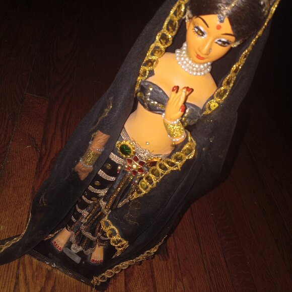 AMRAPALI  haunted DOLL 1920S! Antique Indian doll of fascinating Historic Woman! - Picture 4 of 8